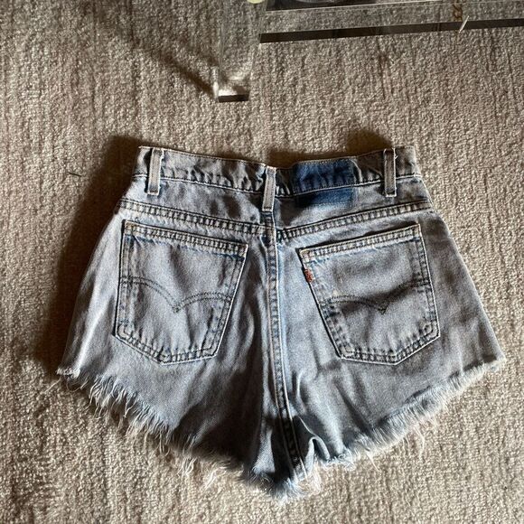 Levi jean shorts - Picture 3 of 4